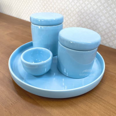 kit-higiene-ceramica-4-pecas-02-potes-molhadeira-bandeja-azul