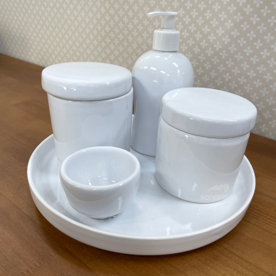 kit-higiene-ceramica-5-pecas-02-potes-molhadeira-saboneteira-bandeja-branco